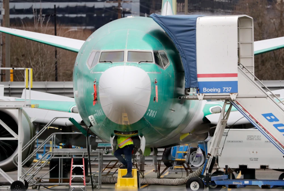 Saudi Arabia's $300 billion sovereign-wealth fund buys Boeing
